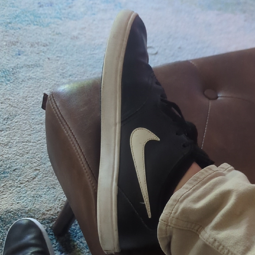 Nike Men's Black Sneakers